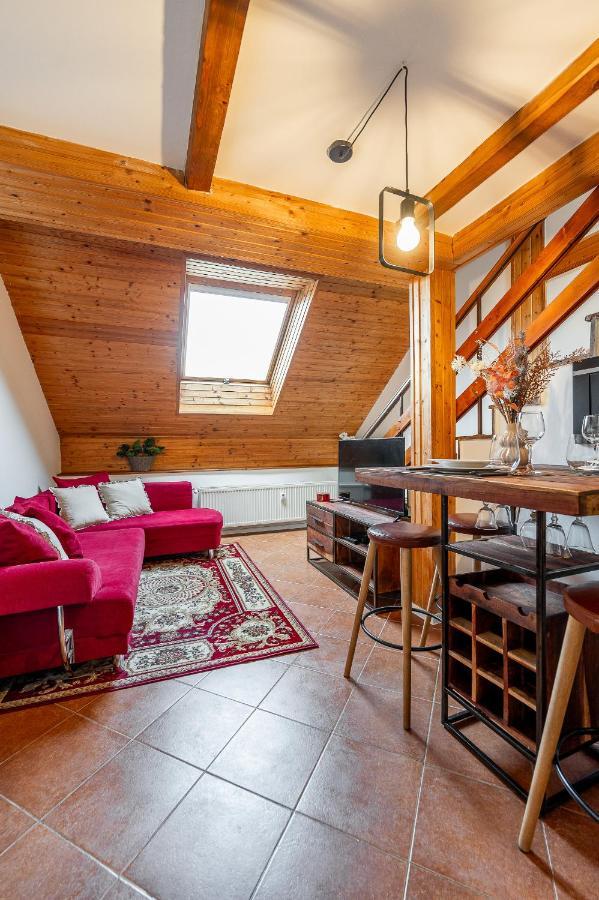 Apartman Mezonet Na Namesti كَشّا المظهر الخارجي الصورة