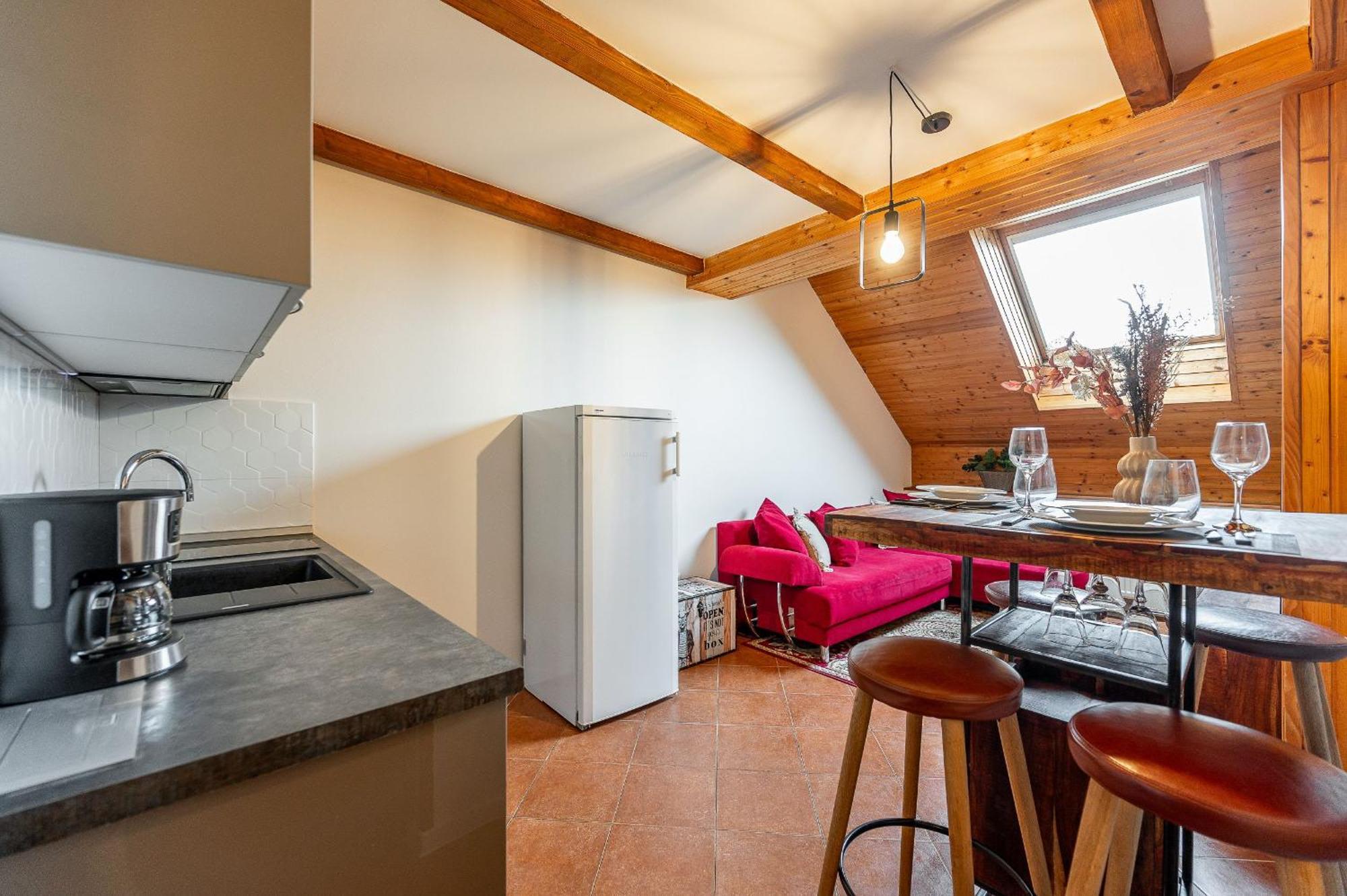 Apartman Mezonet Na Namesti كَشّا المظهر الخارجي الصورة